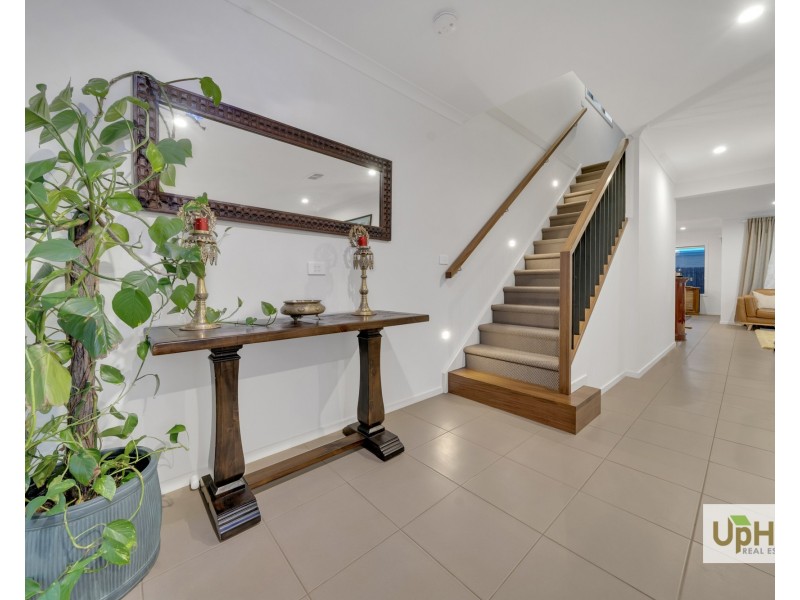 2 Girona Drive, Clyde North VIC 3978