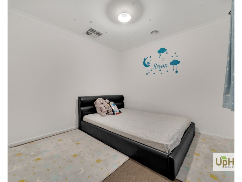 2 Girona Drive, Clyde North VIC 3978