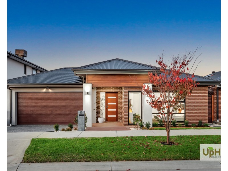 13 Vermillion Drive, Clyde North VIC 3978