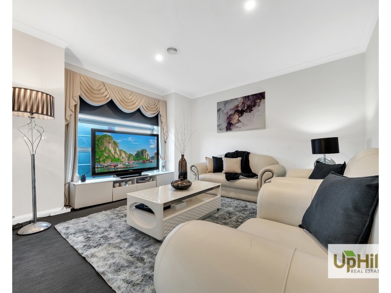 36 SIMMENTAL DRIVE, Clyde North VIC 3978