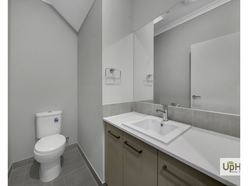 21 Noah Road, Clyde North VIC 3978