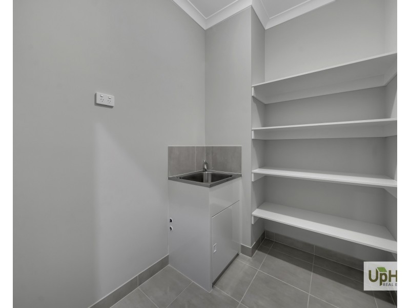 21 Noah Road, Clyde North VIC 3978