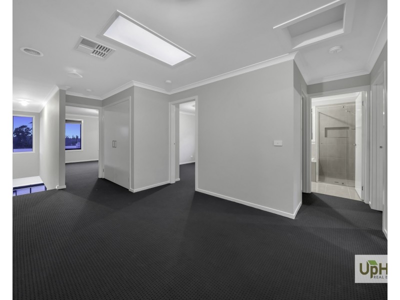 21 Noah Road, Clyde North VIC 3978