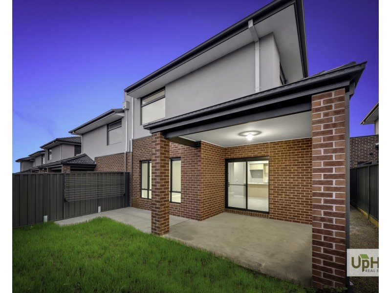 21 Noah Road, Clyde North VIC 3978