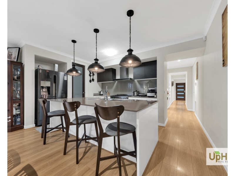 11 Bellario Circuit, Clyde North VIC 3978