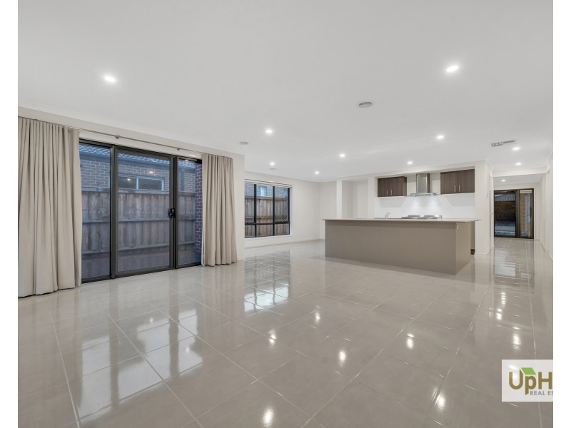 6 Bellman Avenue, Clyde VIC 3978