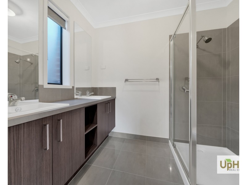 6 Bellman Avenue, Clyde VIC 3978