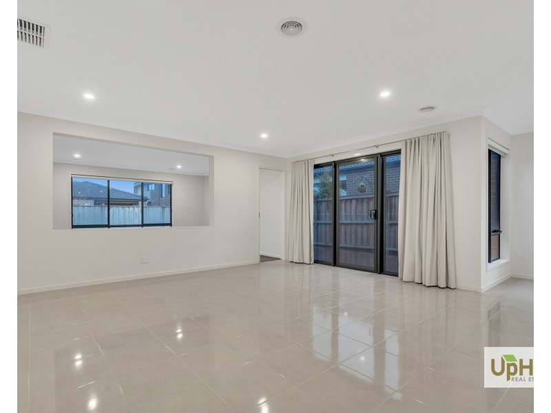 6 Bellman Avenue, Clyde VIC 3978
