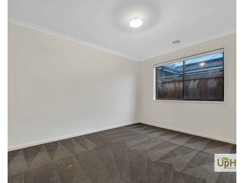 6 Bellman Avenue, Clyde VIC 3978