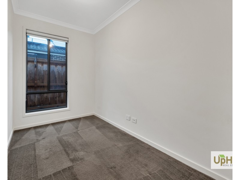 6 Bellman Avenue, Clyde VIC 3978