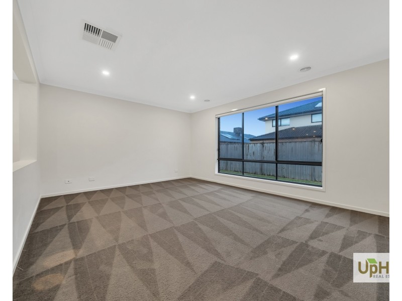6 Bellman Avenue, Clyde VIC 3978