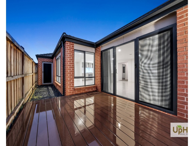 6 Bellman Avenue, Clyde VIC 3978
