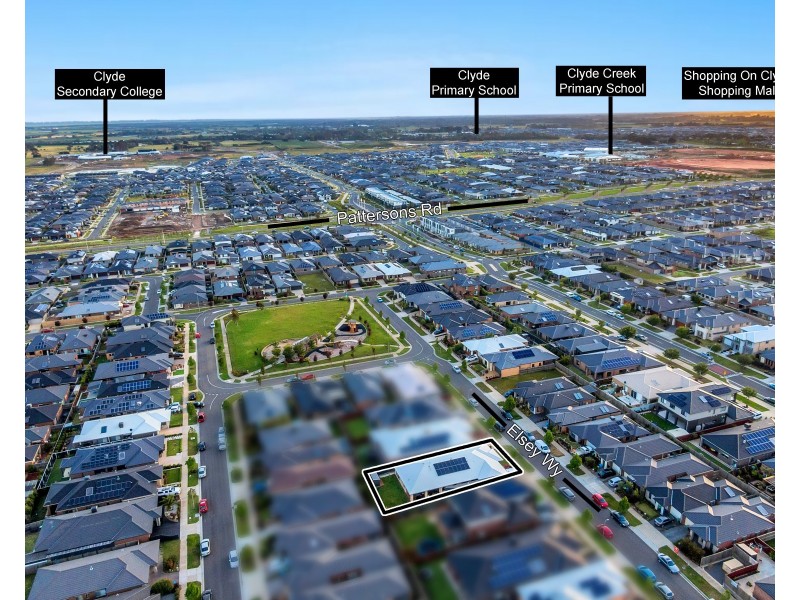 8 Elsey Way, Clyde North VIC 3978