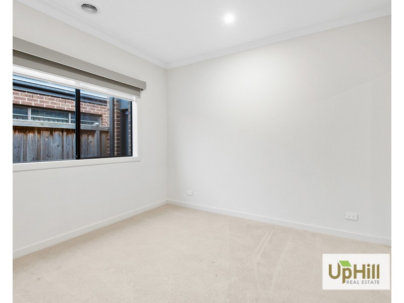 43 Cottongrass Avenue, Clyde North VIC 3978