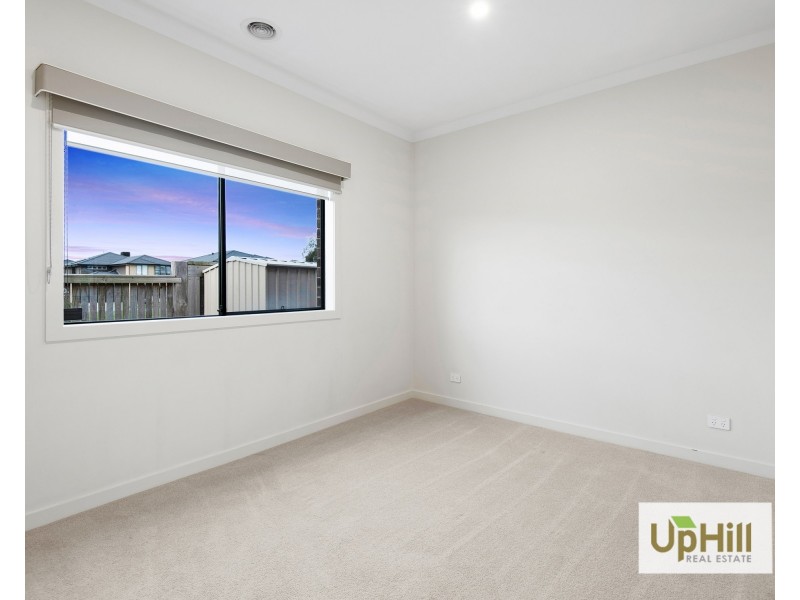 43 Cottongrass Avenue, Clyde North VIC 3978