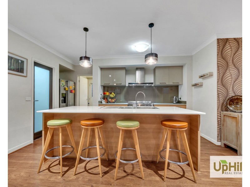 19 Yearling Crescent, Clyde North VIC 3978