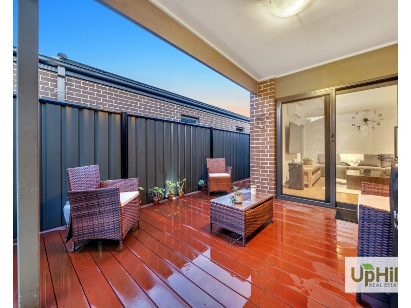 19 Yearling Crescent, Clyde North VIC 3978