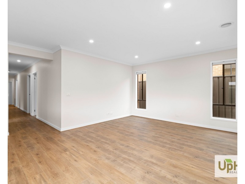 88 Yaralla Circuit, Clyde VIC 3978