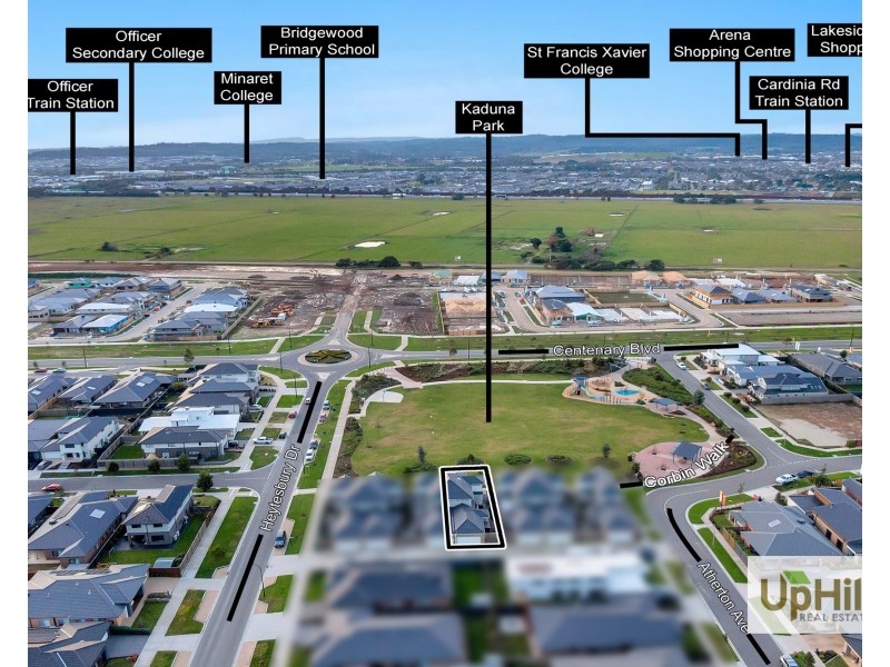 8 Corbin Walk, Officer South VIC 3809