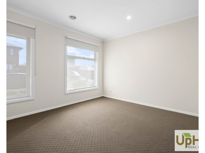 19 Jasper Way, Officer VIC 3809