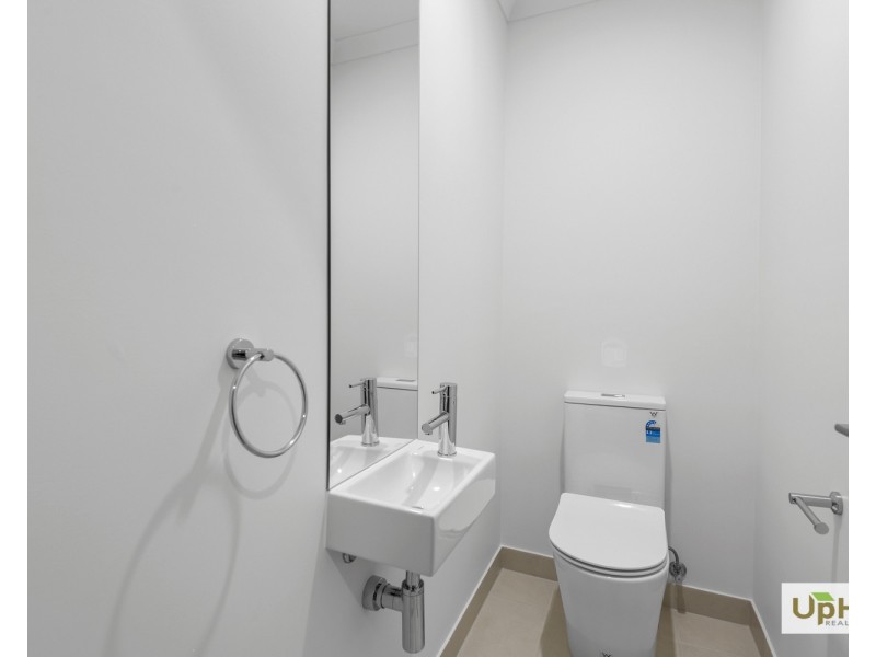 38 Carnival Boulevard, Berwick VIC 3806