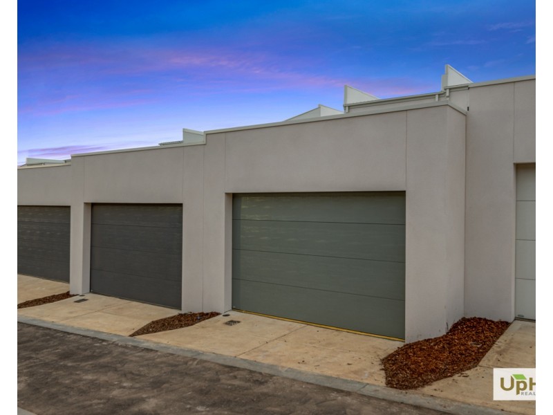 38 Carnival Boulevard, Berwick VIC 3806