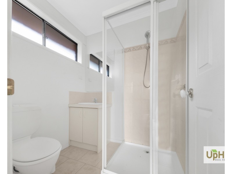 18 Rendell Place, Hampton Park VIC 3976