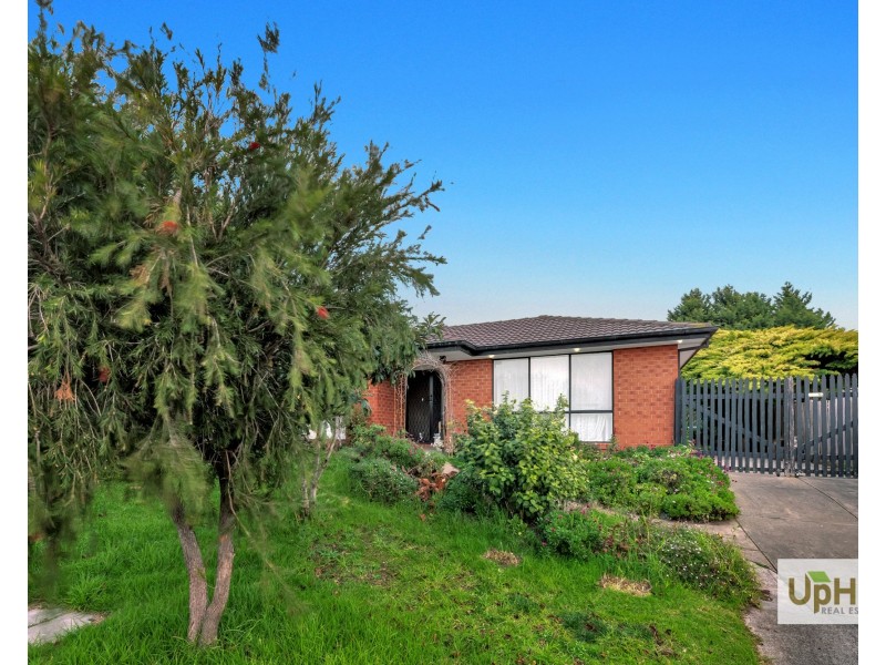 18 Rendell Place, Hampton Park VIC 3976