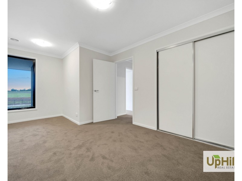 46 Treehouse Avenue, Clyde VIC 3978