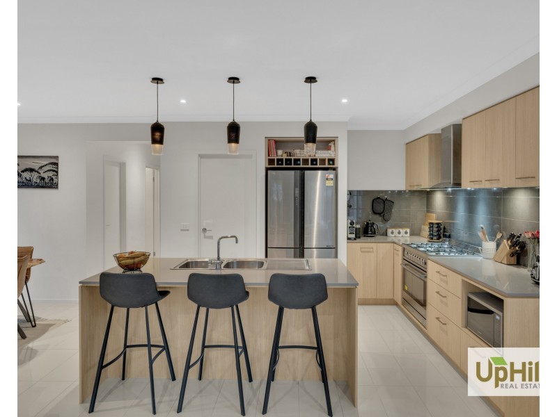 23 Tideswell Street, Clyde North VIC 3978