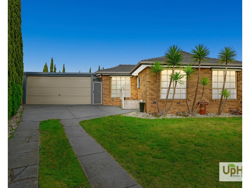 4 Greenmount Close, Narre Warren VIC 3805