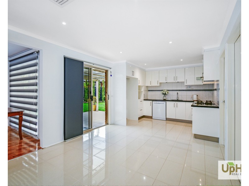 4 Greenmount Close, Narre Warren VIC 3805