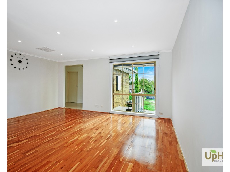 4 Greenmount Close, Narre Warren VIC 3805