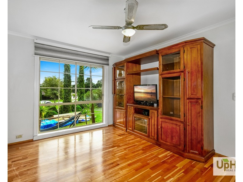 4 Greenmount Close, Narre Warren VIC 3805