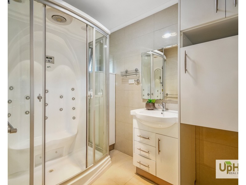 4 Greenmount Close, Narre Warren VIC 3805