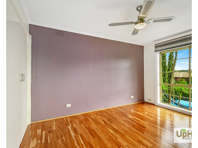 4 Greenmount Close, Narre Warren VIC 3805