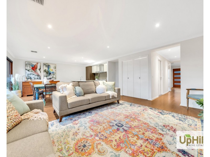 28 SELANDRA BOULEVARD, Clyde North VIC 3978