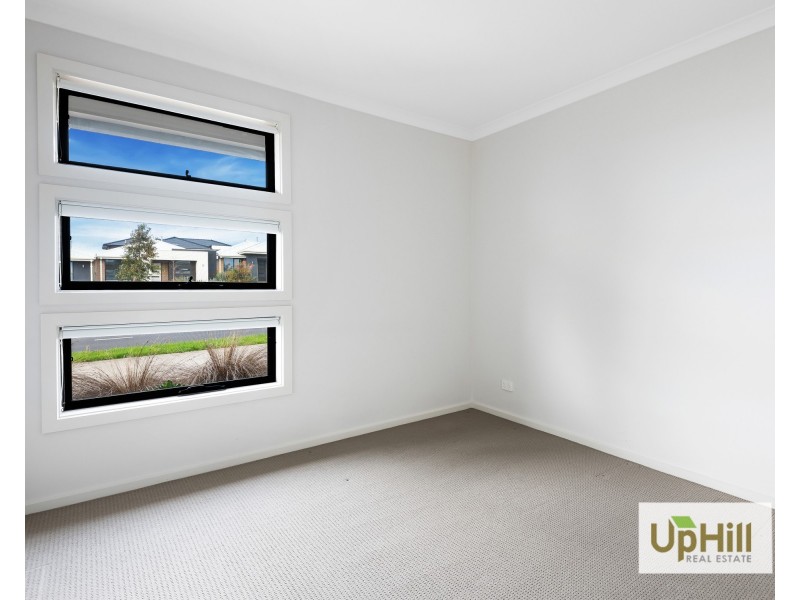 59 Karawarra Circuit, Cranbourne North VIC 3977