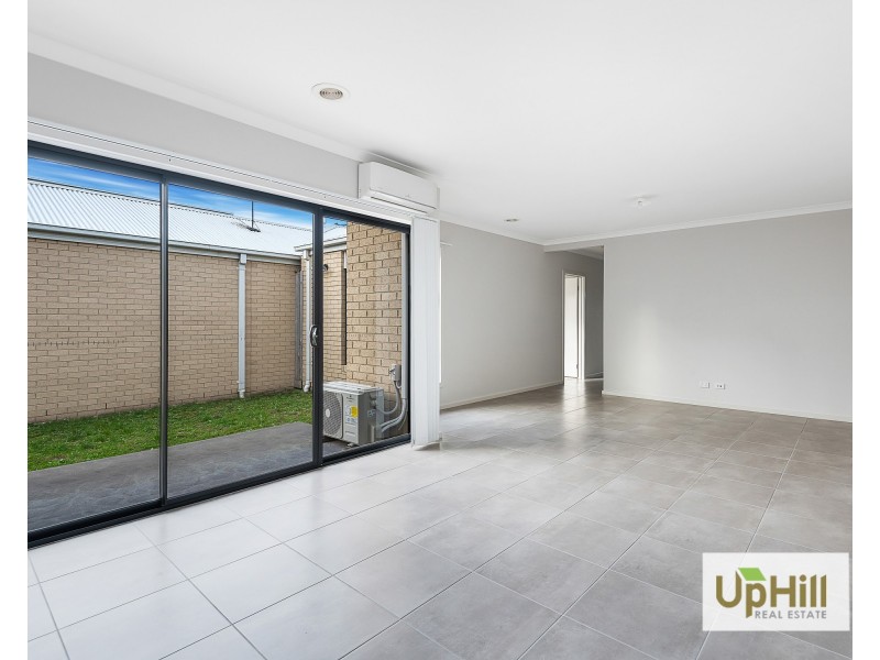 59 Karawarra Circuit, Cranbourne North VIC 3977