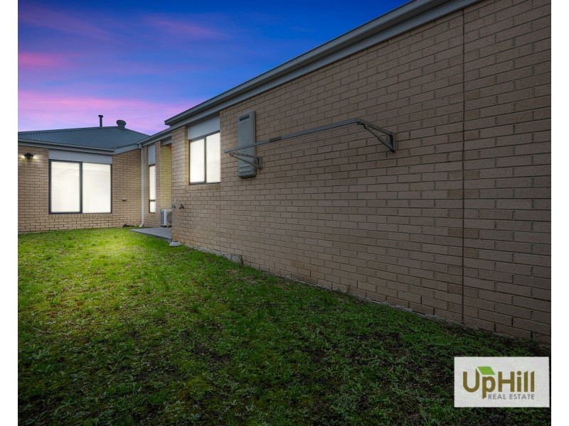 59 Karawarra Circuit, Cranbourne North VIC 3977