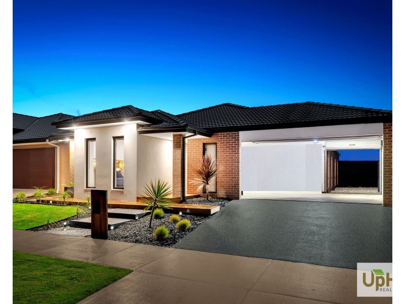 45 Castillo Avenue, Clyde North VIC 3978