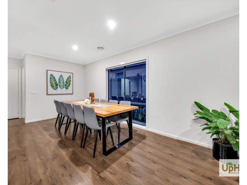 45 Castillo Avenue, Clyde North VIC 3978