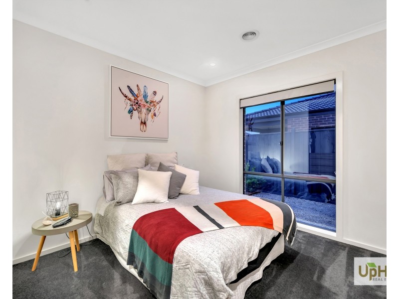 45 Castillo Avenue, Clyde North VIC 3978