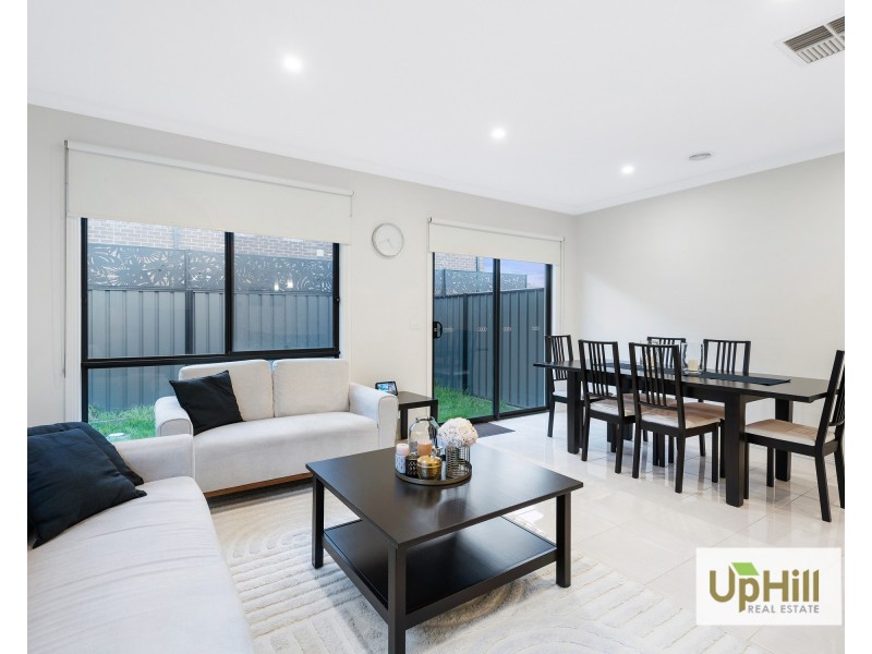 45A Wilkiea Crescent, Cranbourne North VIC 3977