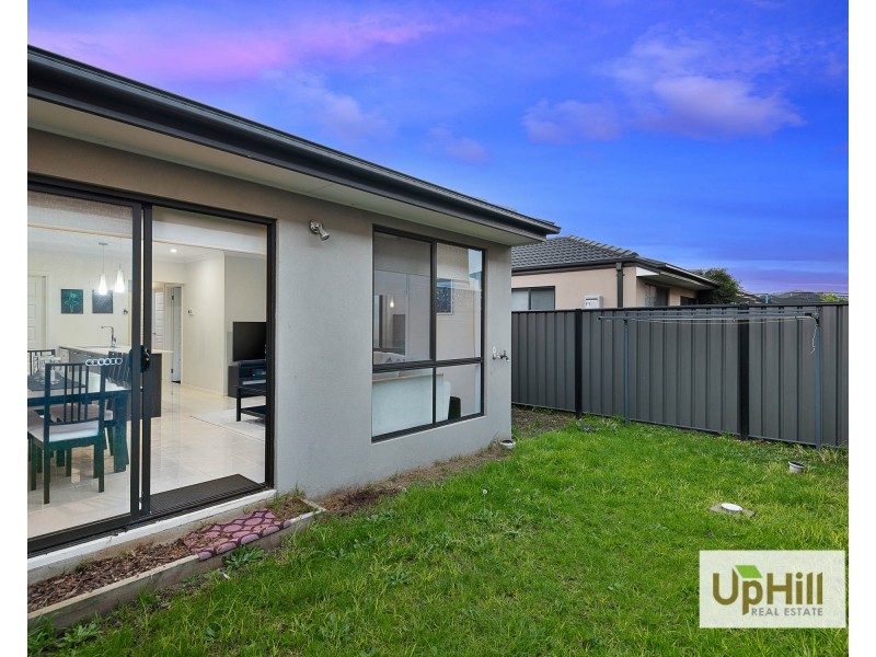 45A Wilkiea Crescent, Cranbourne North VIC 3977