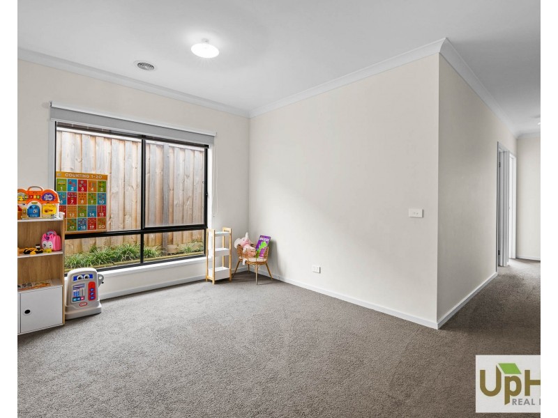 20 Mahal Drive, Clyde North VIC 3978