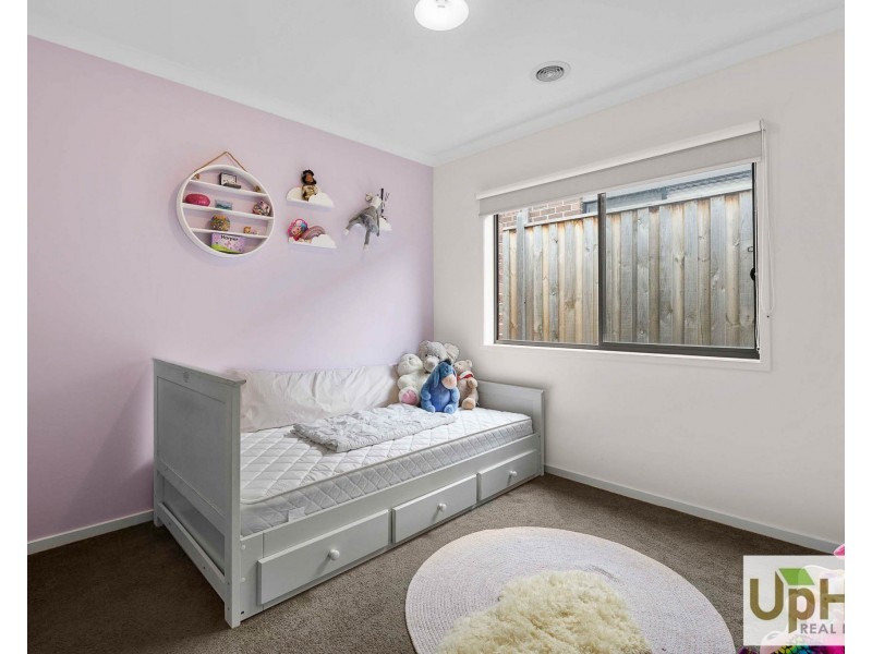 20 Mahal Drive, Clyde North VIC 3978