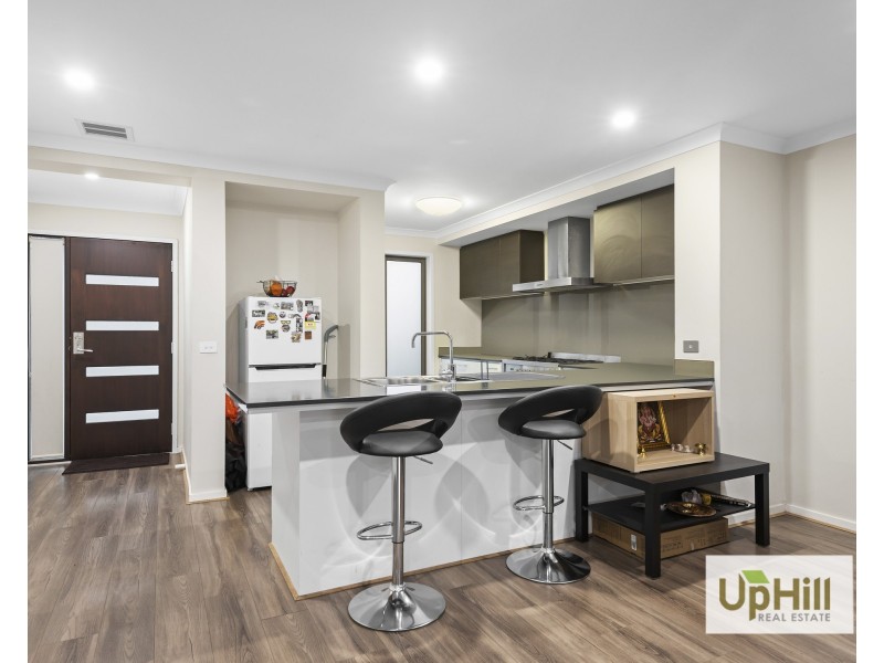 3  Birchmore Place, Clyde North VIC 3978