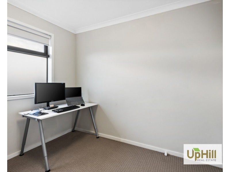 3  Birchmore Place, Clyde North VIC 3978