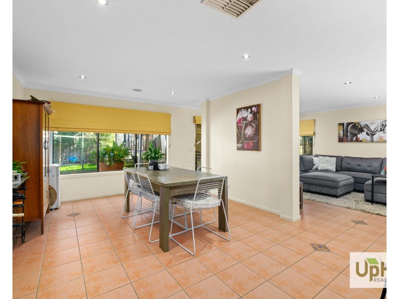 6 Dartmoor Drive, Cranbourne East VIC 3977